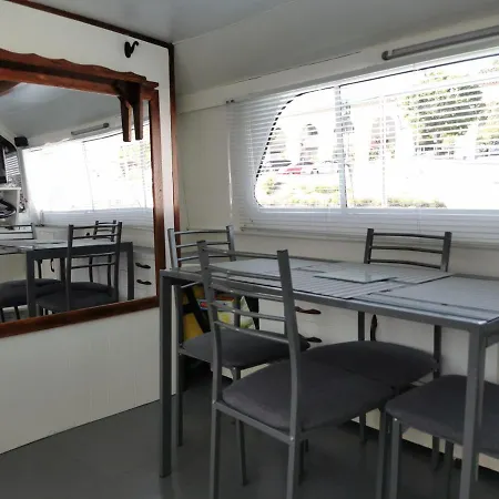 Bateau Entier 35m2 Avec Terrasse Beaucaire (Gard)