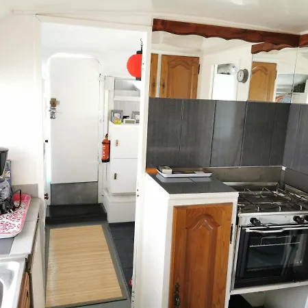Botel Bateau Entier 35m2 Avec Terrasse Beaucaire (Gard)