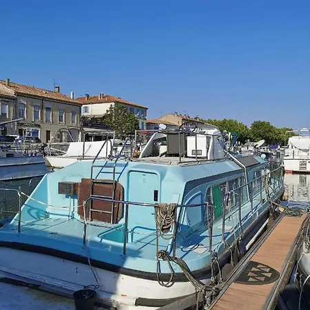 Bateau Entier 35m2 Avec Terrasse Beaucaire (Gard)